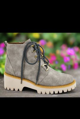 TRAIL RIDE -- LIGHT GRAY