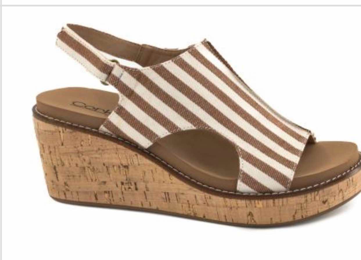 HEY GIRL Carley Wedges