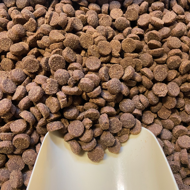 Croquettes "Adulte au poulet pour petite et moyenne race de chien"