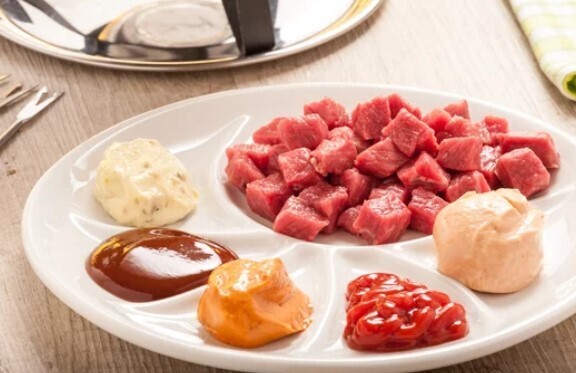 Fondue Bourguignonne - Restaurant L’Oasis