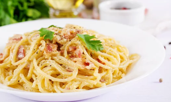 Spaghettis Carbonara - Au Petit Creux