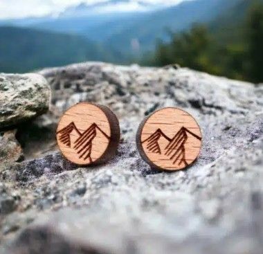 Clous d'oreilles en bois Pic - Wooper.ch