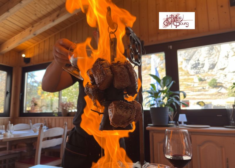 Potence flambée de boeuf  - Le Relais du Petit bourg