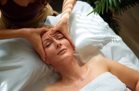 Massage facial traditionnel japonais "Kobido"