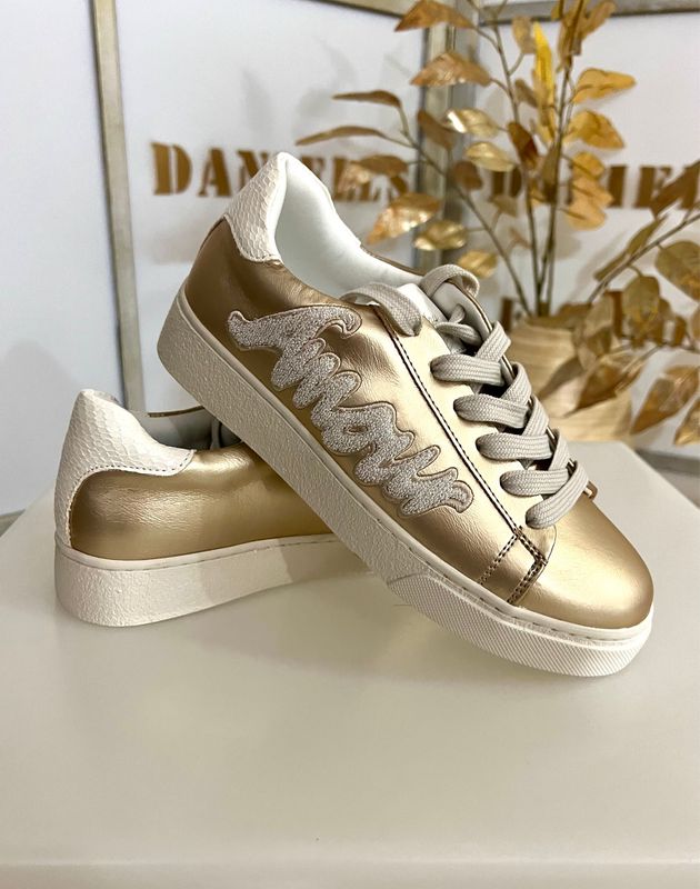Sneaker 