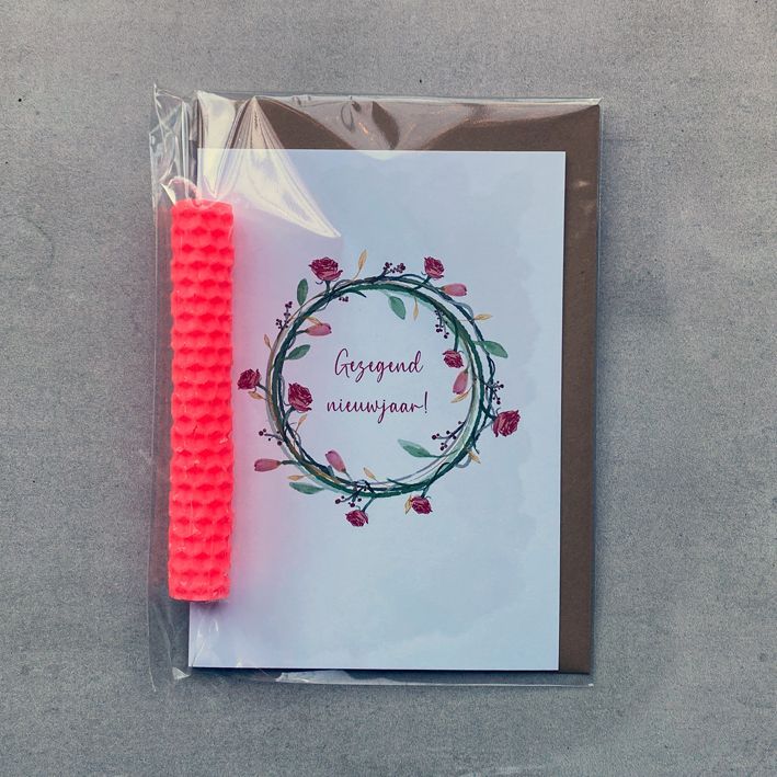 Kaart; 'Gezegend nieuw jaar' met kaars (roze)
