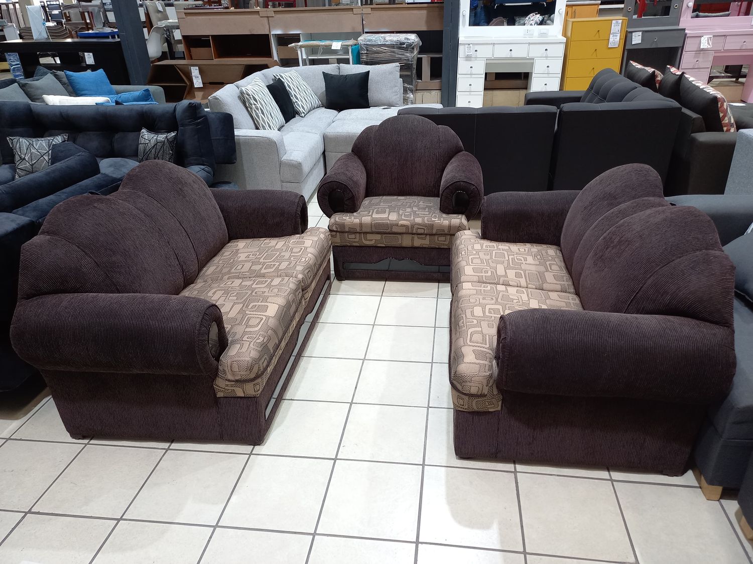 SALA CALIFORNIA 221
