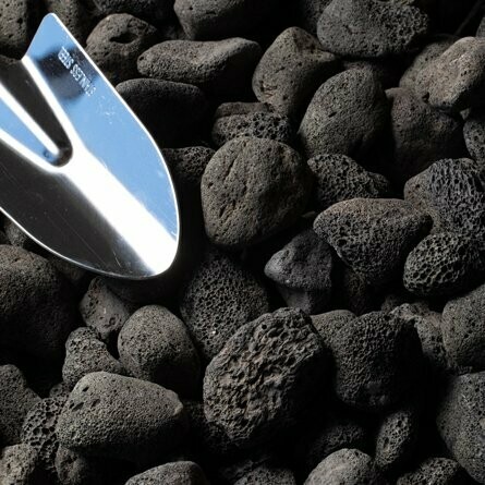 Volcanic Rock Volcanic Rock, Unit of Measure: Cubic Metre, Size: 20mm-40mm, Amount: 1