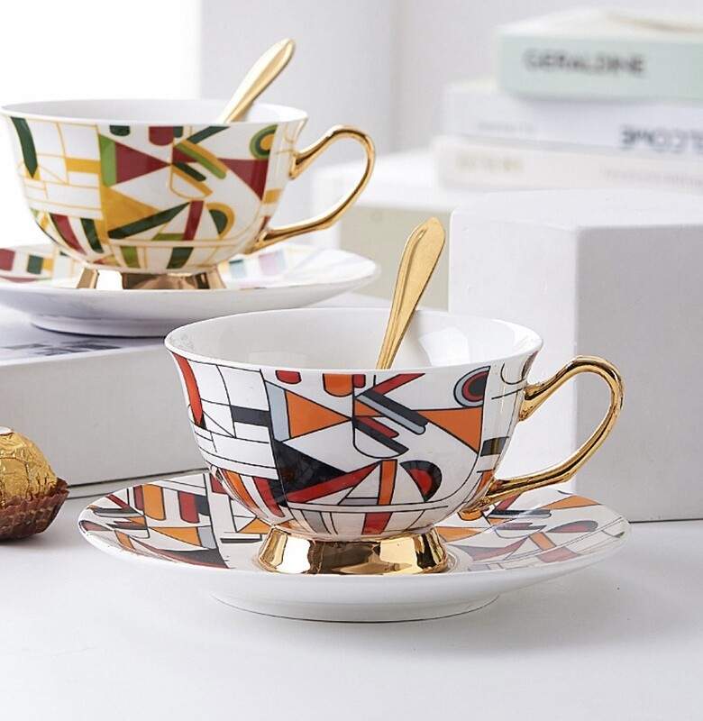 Iwa Teacup Set