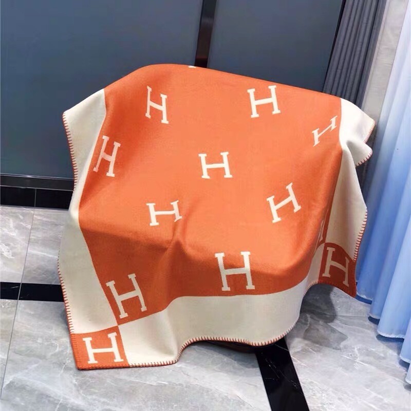 Hisana Blanket