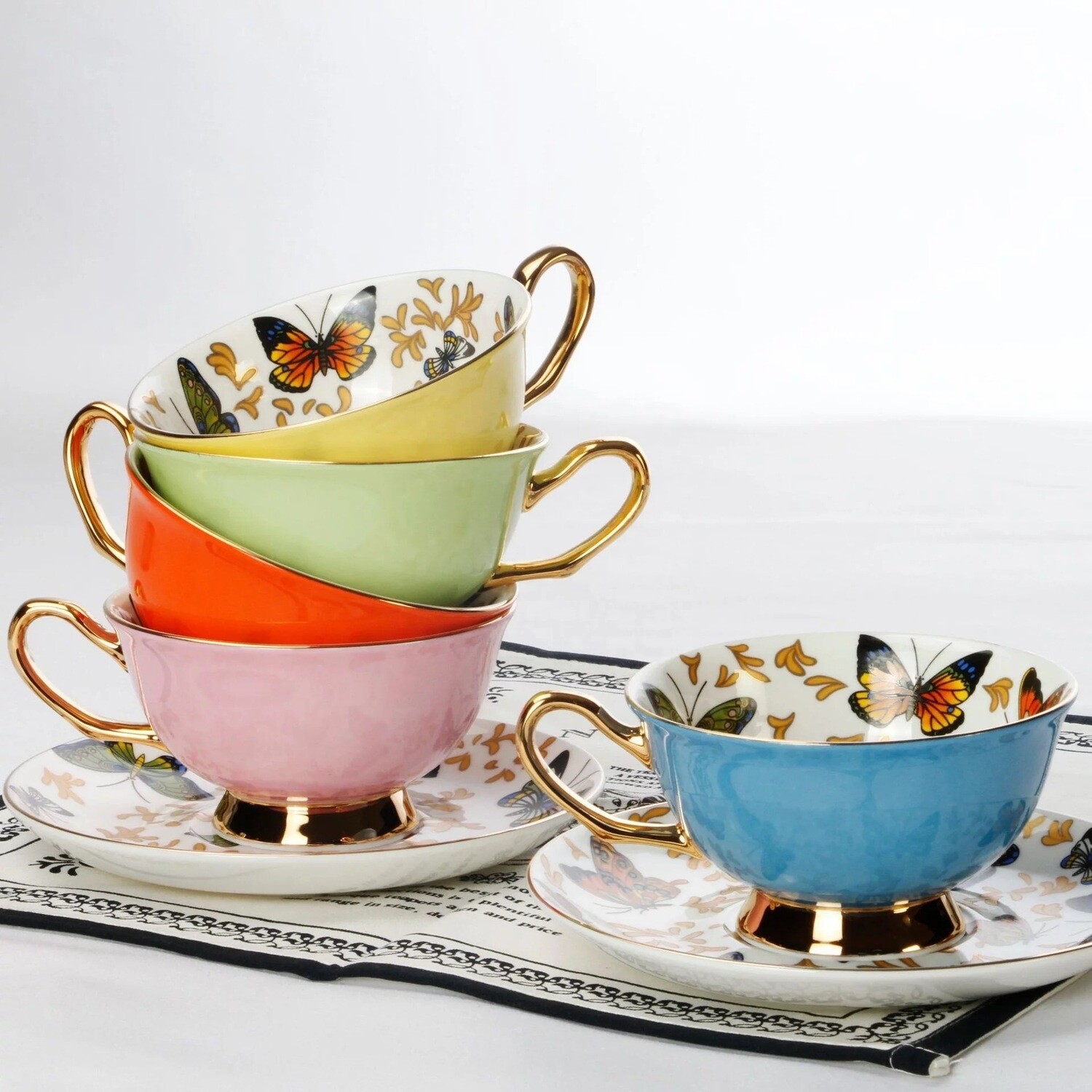 Batafurai Teacup Set