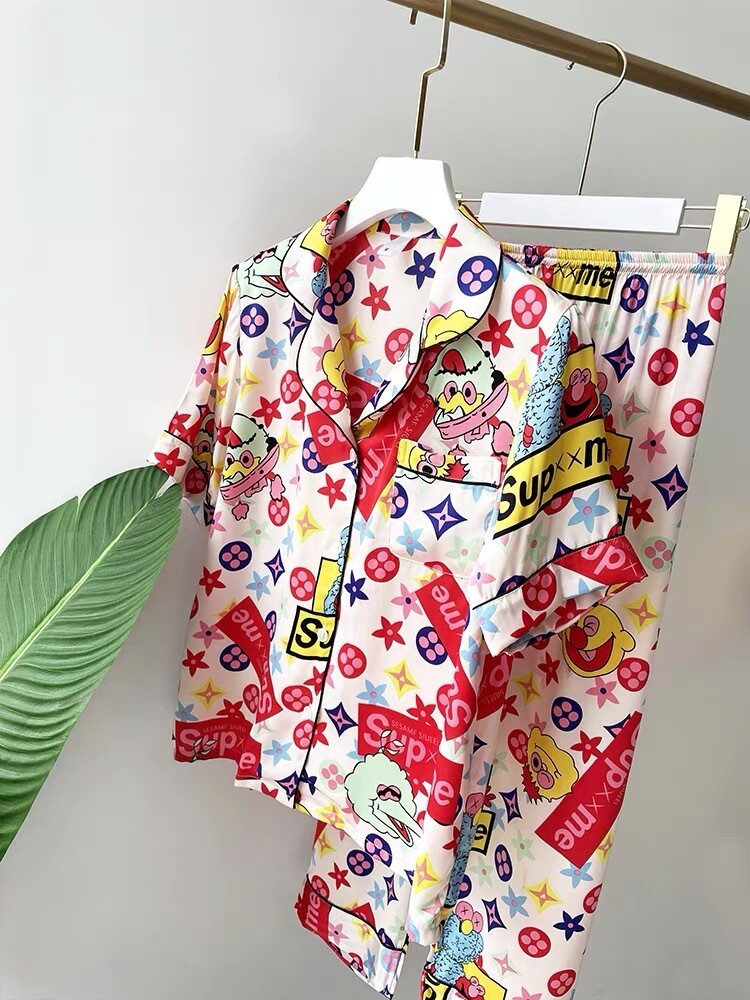 Vannie Silk Set
