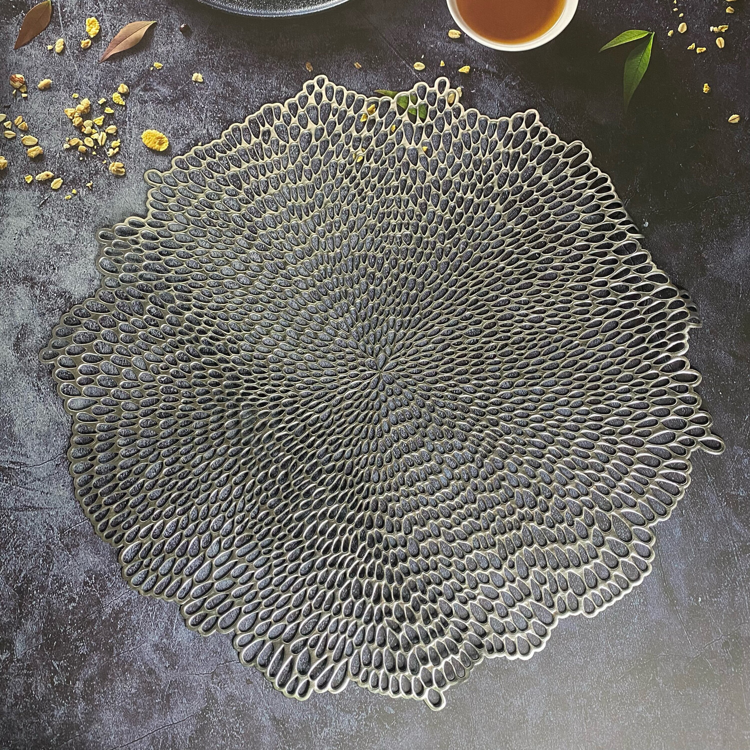 Esora Placemat - Silver
