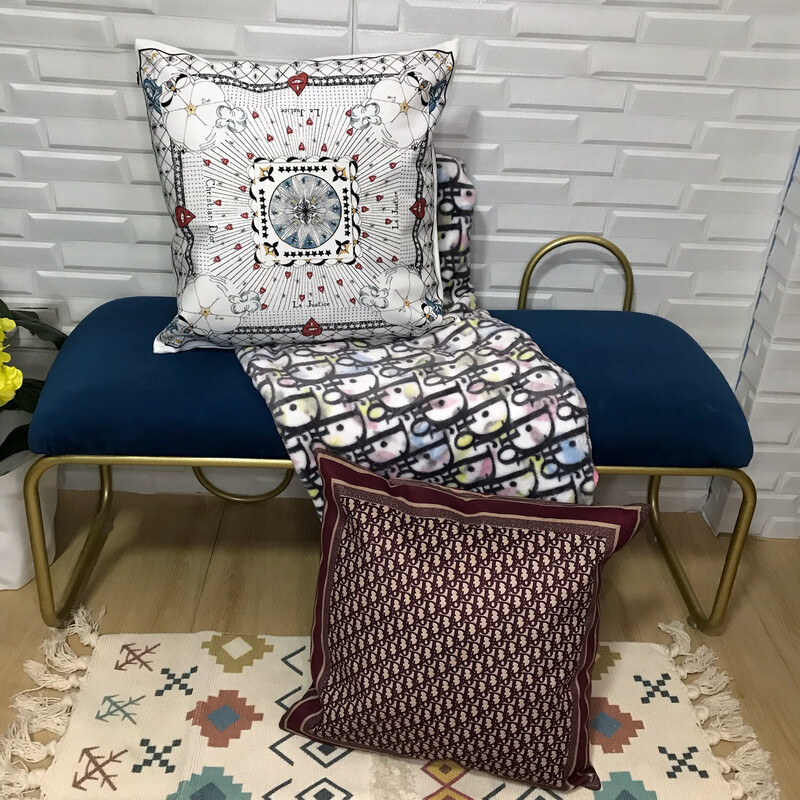 Danki B 2pc Set