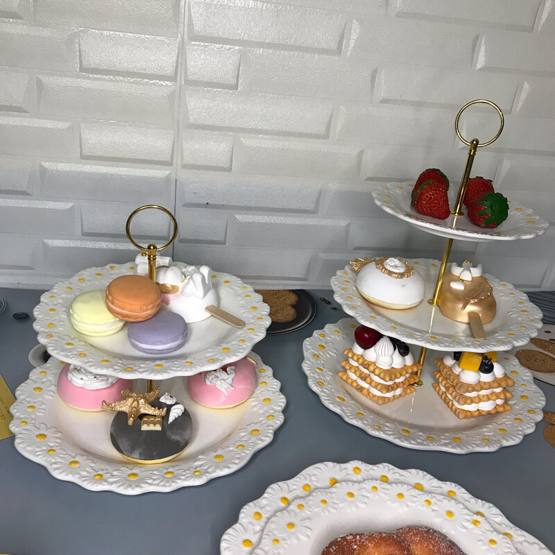 Hinagiku Dessert Stand 3Layer