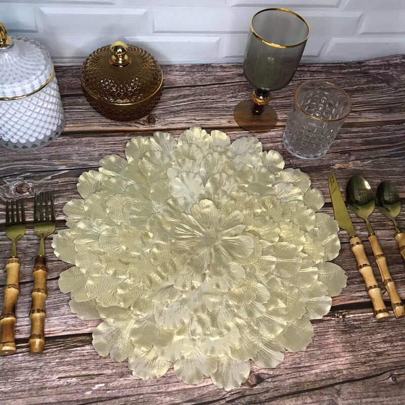 Juhana Placemat - Champagne