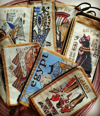 Accessories, souvenirs