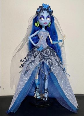 Monster High Emily Cadaver de la Novia