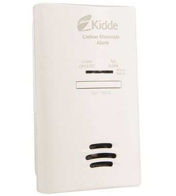 PLUG-IN CARBON MONOXIDE DETECTOR w/AA BATTERY BACKUP