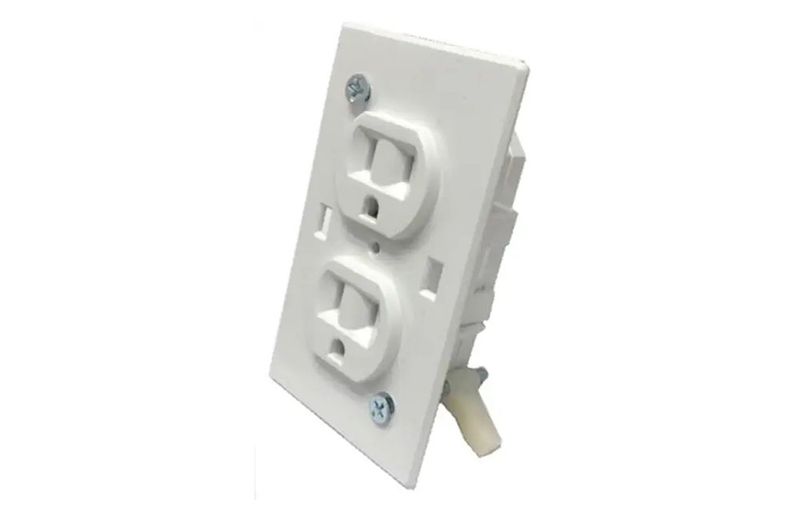 Self-Contained Receptacle