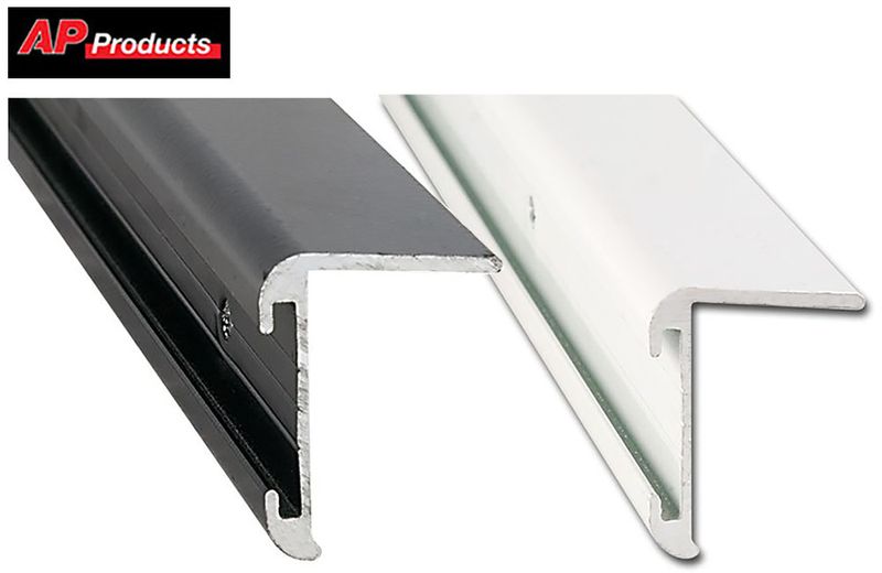 LONG LEG INSERT CORNER MOLDING