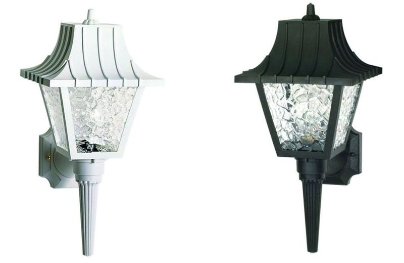 18" WALL LANTERN LIGHT