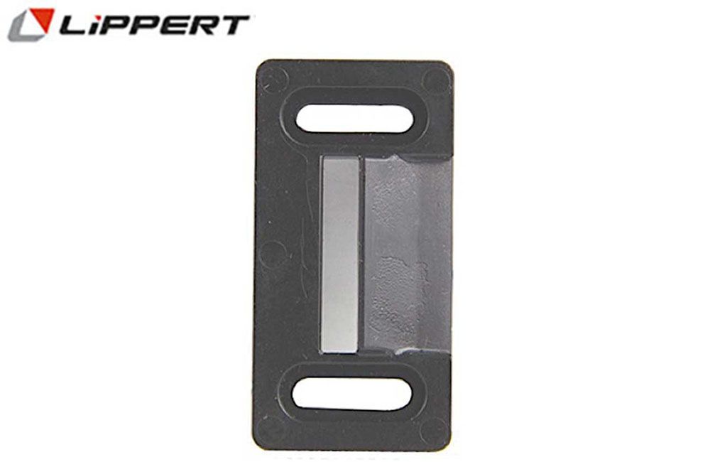 SCREEN DOOR FRAME STRIKER