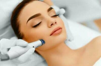 PEELINGS + LIMPEZA DE PELE (FACIAL)