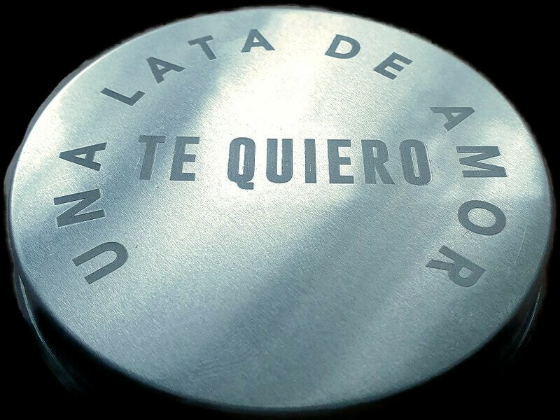 UNA LATA DE AMOR