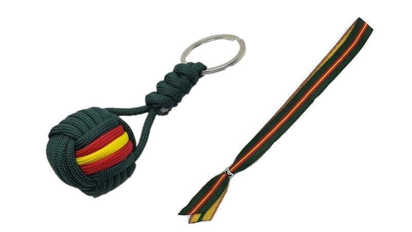 LLAVERO BOLA Y CINTA PULSERA BORDADA VERDE BOTELLA