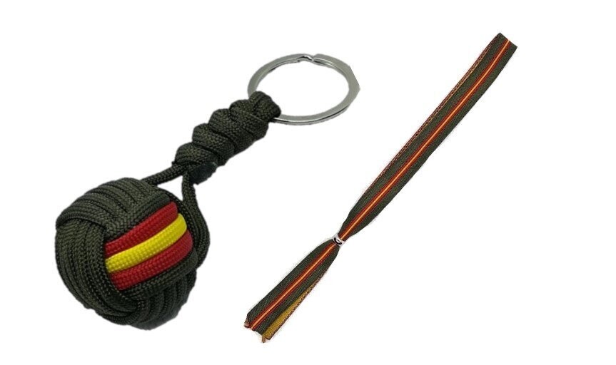 LLAVERO BOLA Y CINTA PULSERA BORDADA VERDE OLIVA