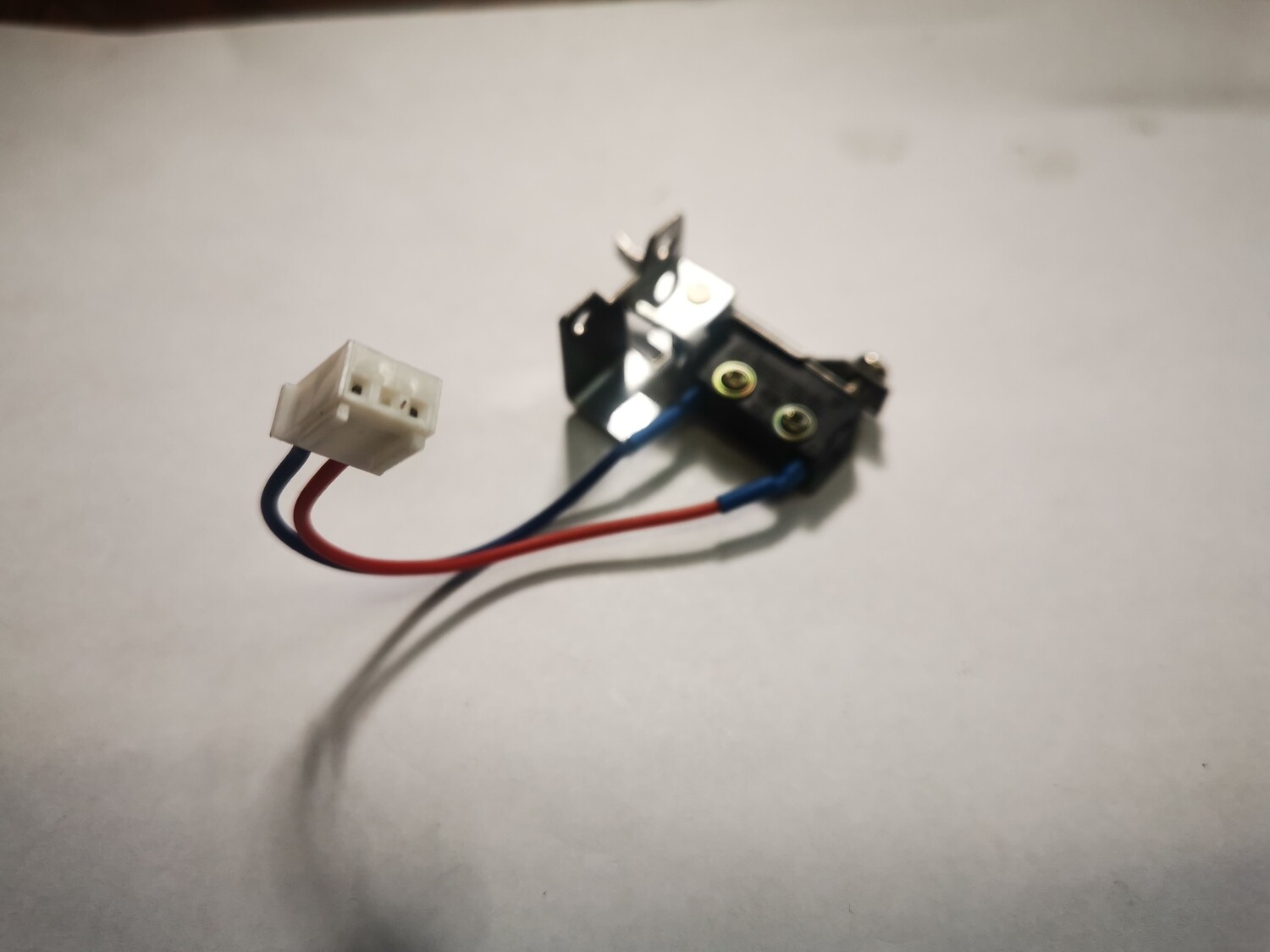 Microswitch Calefón Mademsa Vitality