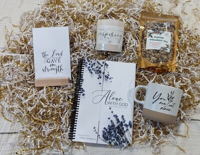 Cozy and Meaningful Gift Box