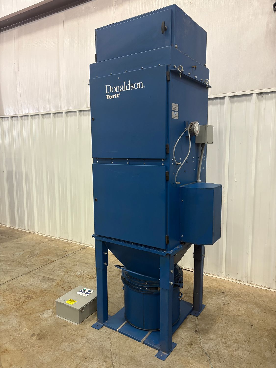 Donaldson UMA150 Dust Collector, 460V/3