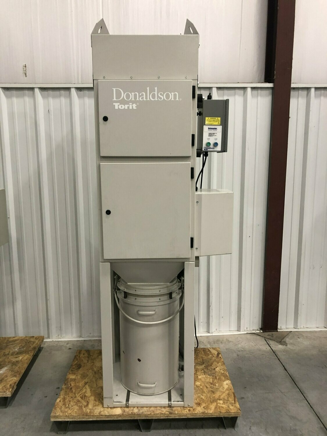 Donaldson DCE UMA70 or UMA73 (Q-232408) Donaldson DCE UMA70 or UMA73 (Q-232408)