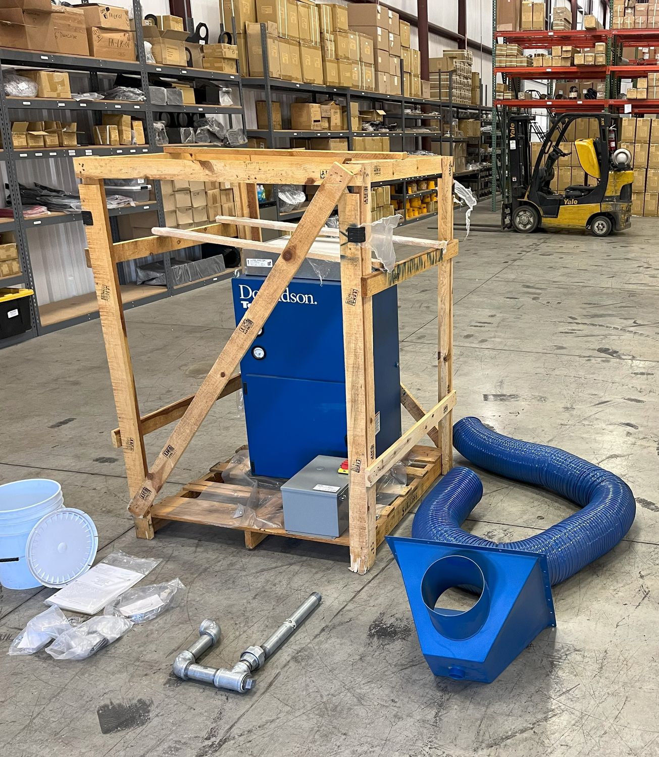 Donaldson Tori WSO15 Mist Collector with Floor Stand and Control Panel (Q-233459) Donaldson Tori WSO15 Mist Collector with Floor Stand and Control Panel (Q-233459)