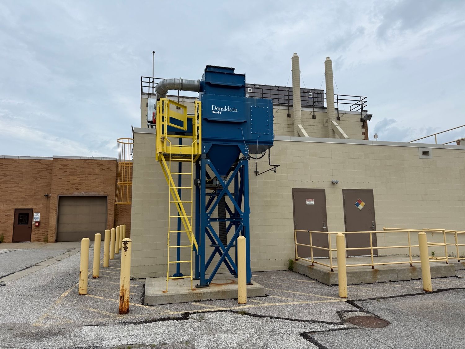Donaldson Torit DFE2-4, Explosion Rated, 7.5 HP, 460V/3 Donaldson Torit DFE2-4, Explosion Rated, 7.5 HP, 460V/3