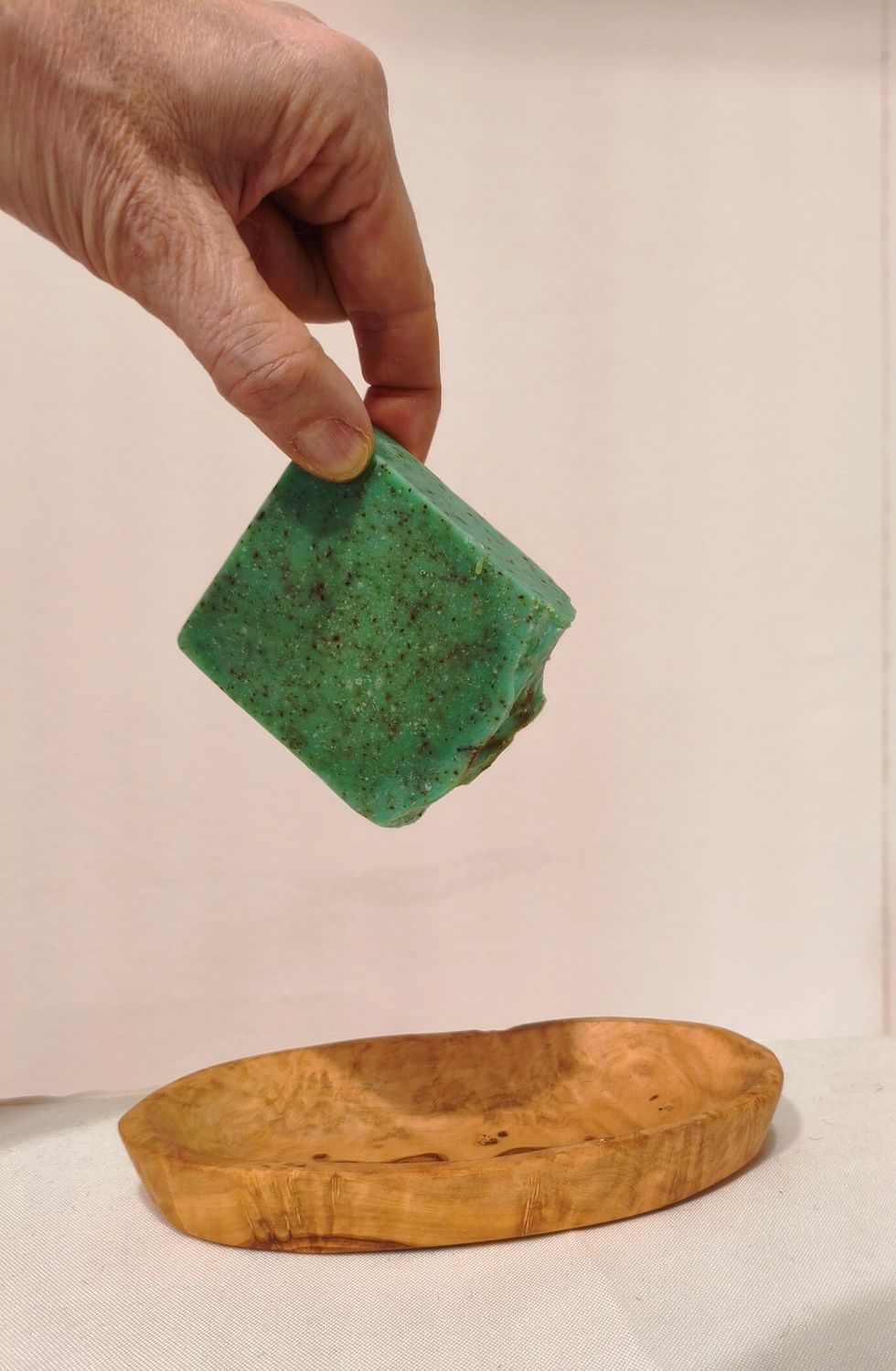 PORTA SAPONE IN LEGNO DI ULIVO 