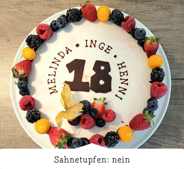 Eistorte (ca. 8 cm hoch) Eistorte (ca. 8 cm hoch)