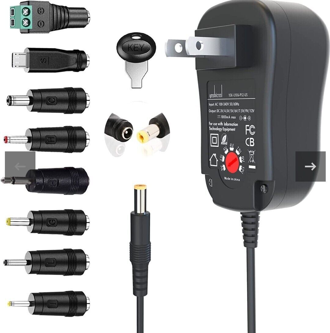 Adaptador universal de pared multivoltaje Yoshicool 12W con 8 puntas.
