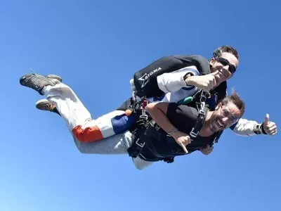 Baptême saut en parachute (saut en tandem)