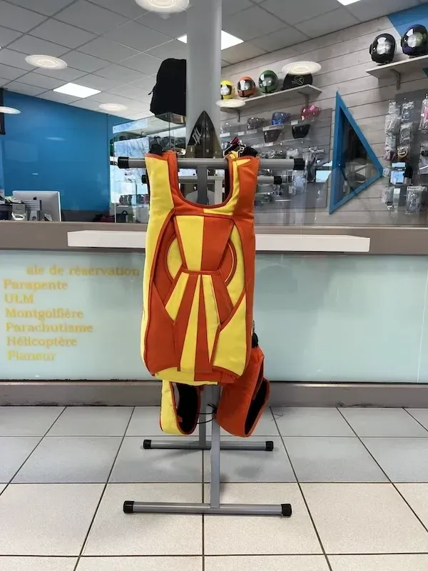 Parachute complet : Javelin RSK 1 + PD 113 + Storm 135 + Cypres 2 C-Mode