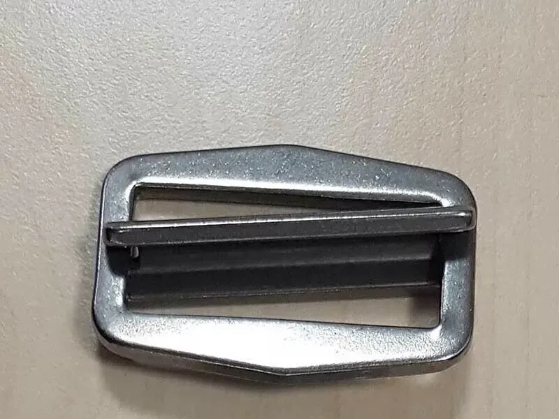 Bouclerie sangle de poitrine type 8