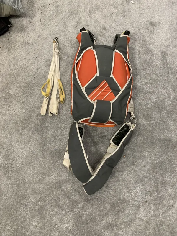 Harnais + secours + déclencheur : Atom Legend R + Techno 115 + Cypres 2 Expert