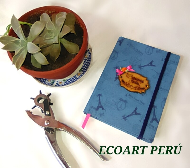 Pack cuaderno viajero y estuche.