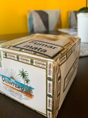 Quintero Favoritos 2011 Cardboard Box of 25 cellophane - VINTAGE bundle