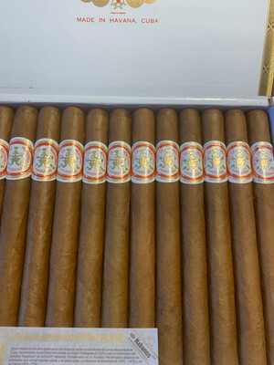 HOYO DE MONTERREY DOUBLE CORONAS - Box Of 25