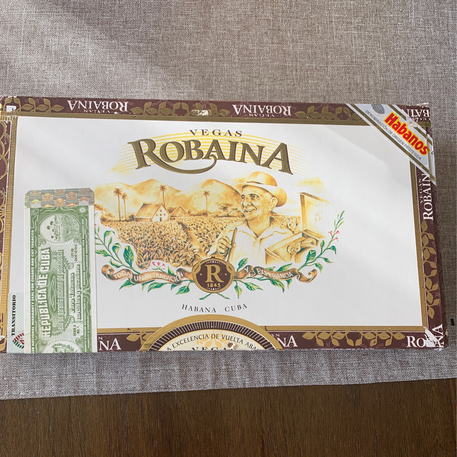 VEGAS ROBIANA Famosos BOX OF 25 -