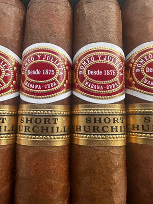 Romeo Y Julieta Short Churchills  Singles