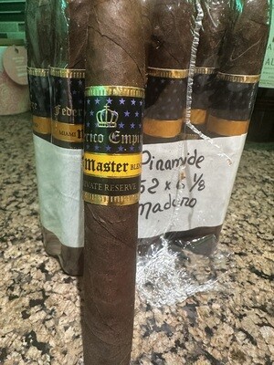Federico Empire Pyramid Maduro